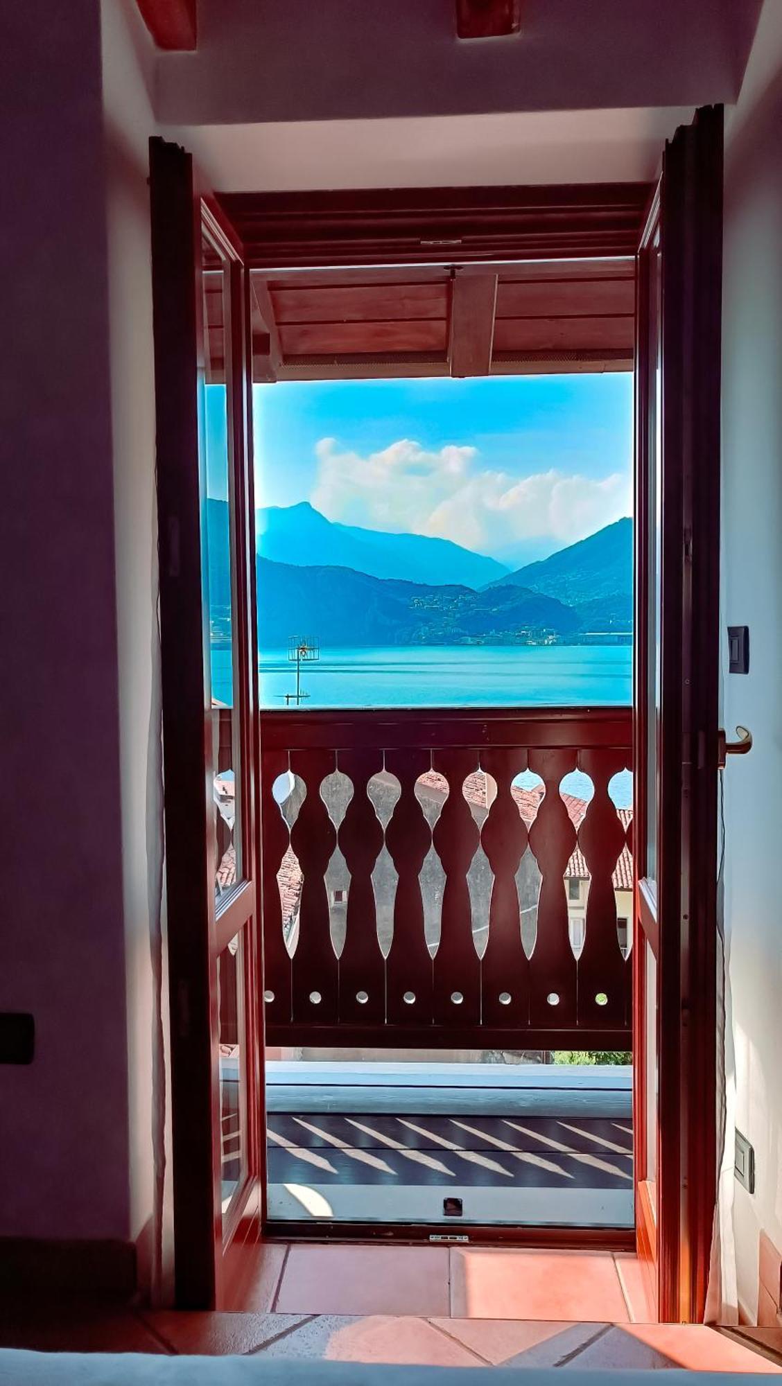 Hotel La Casa Sulla Roccia Pisogne Exterior foto